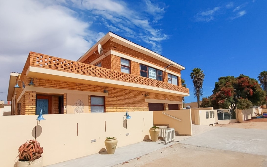 6 Bedroom Property for Sale in McDougall